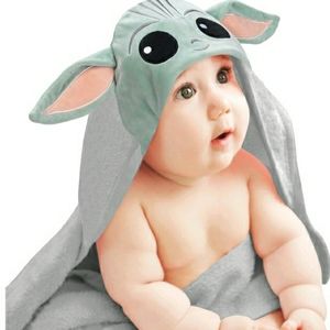 Lambs & Ivy Star Wars The Child/Baby Yoda/Grogu Gray Hooded Baby Bath Towel
